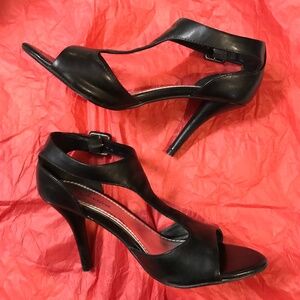 Y2K Jessica T-Strap Heels Pump Women's Size 6 Black Open Toe Ankle Strap